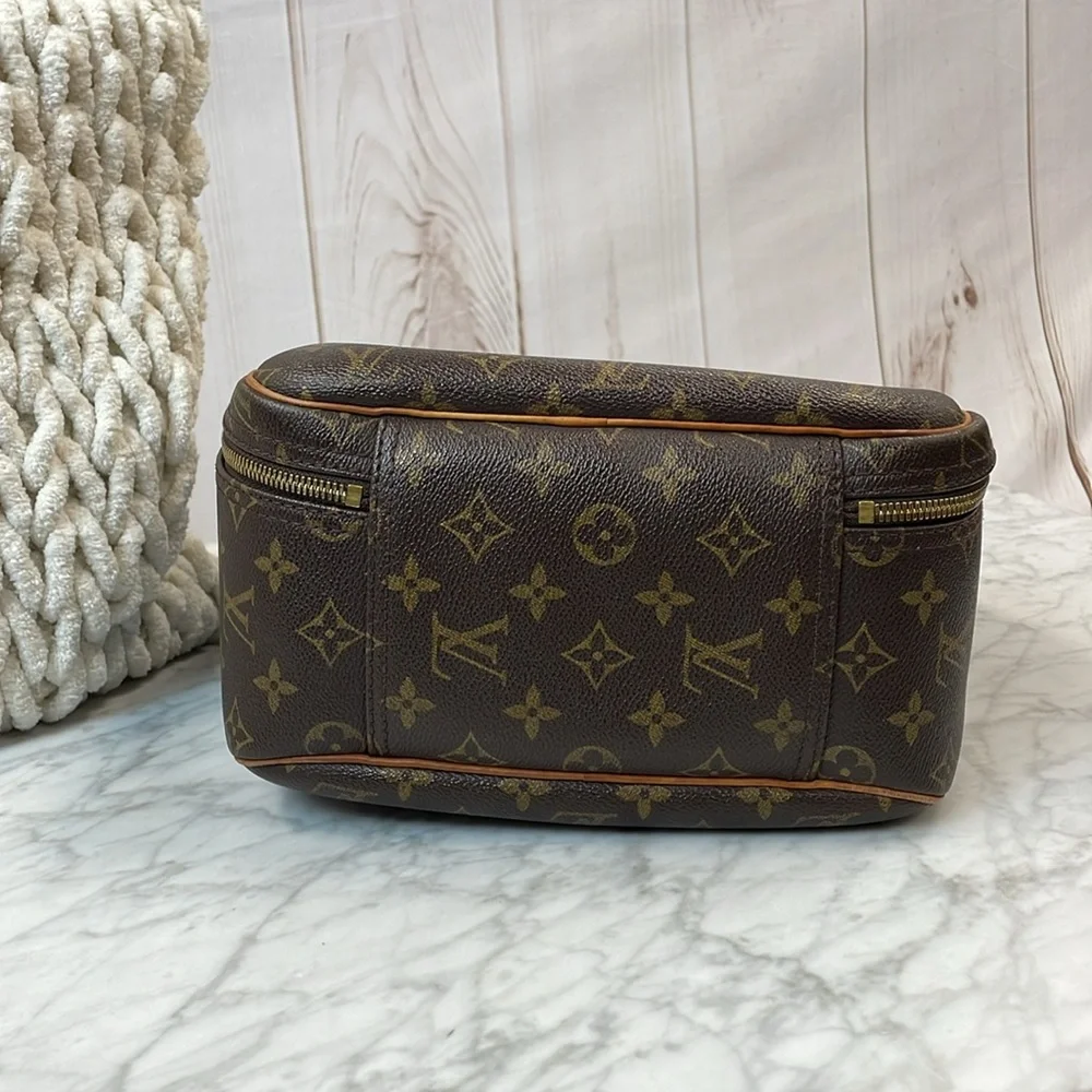 Louis Vuitton excursion bag